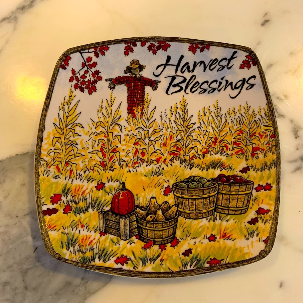 Brother Sister Design Studio Harvest Blessings Decorative 8” Plate 2007